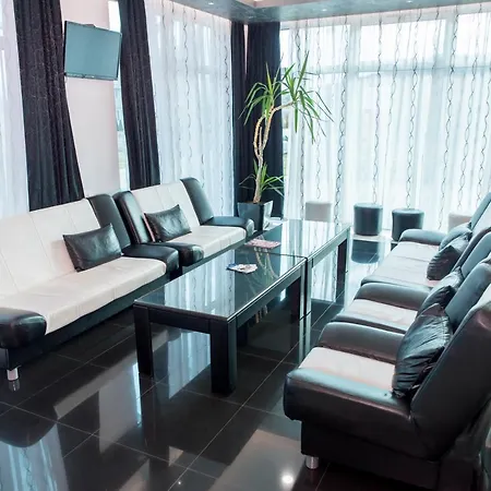 Polski Dom Pielgrzyma Królowej Apostołów Pokoju Hotel